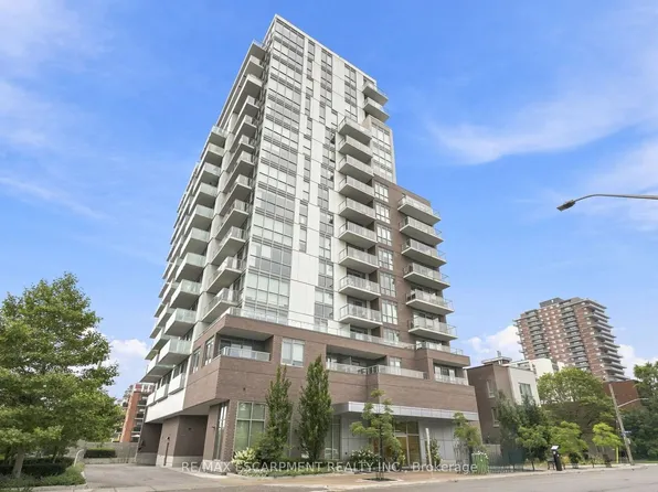 8 Ann St #902, Mississauga, ON L5G 0C1