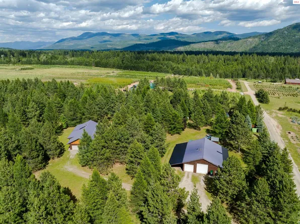 397 Doe Rd, Naples, ID 83847