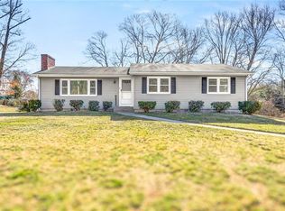 25 North Dr, Ashaway, RI 02804