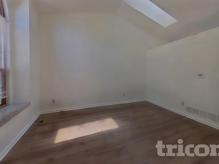 6570 Stonehedge Dr — Photo 2