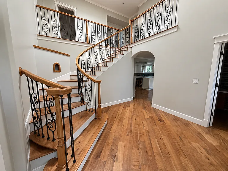 102 Victoria Ln — Photo 5