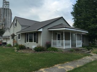 203 N Elm St, Mentone, IN 46539