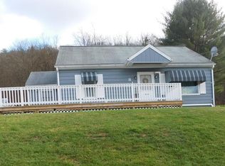 812 E Freedom Ave, Burnham, PA 17009