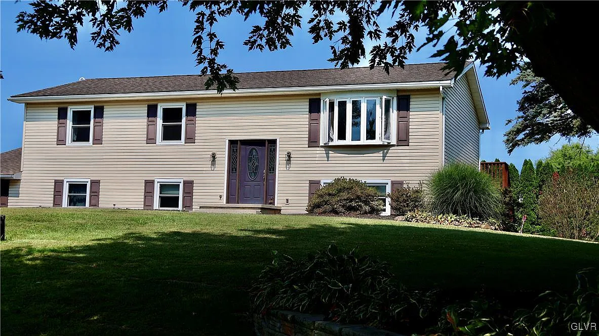 51 Chestnut Rd photo 1