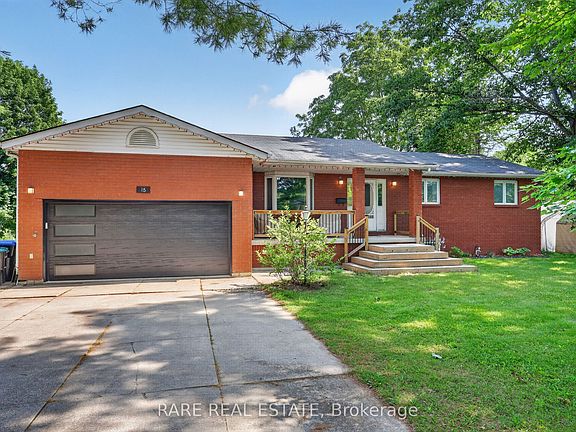3rd image of 15 Switzer St