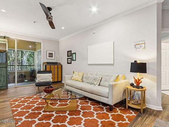 2nd image of 8539 GATE Parkway #1732