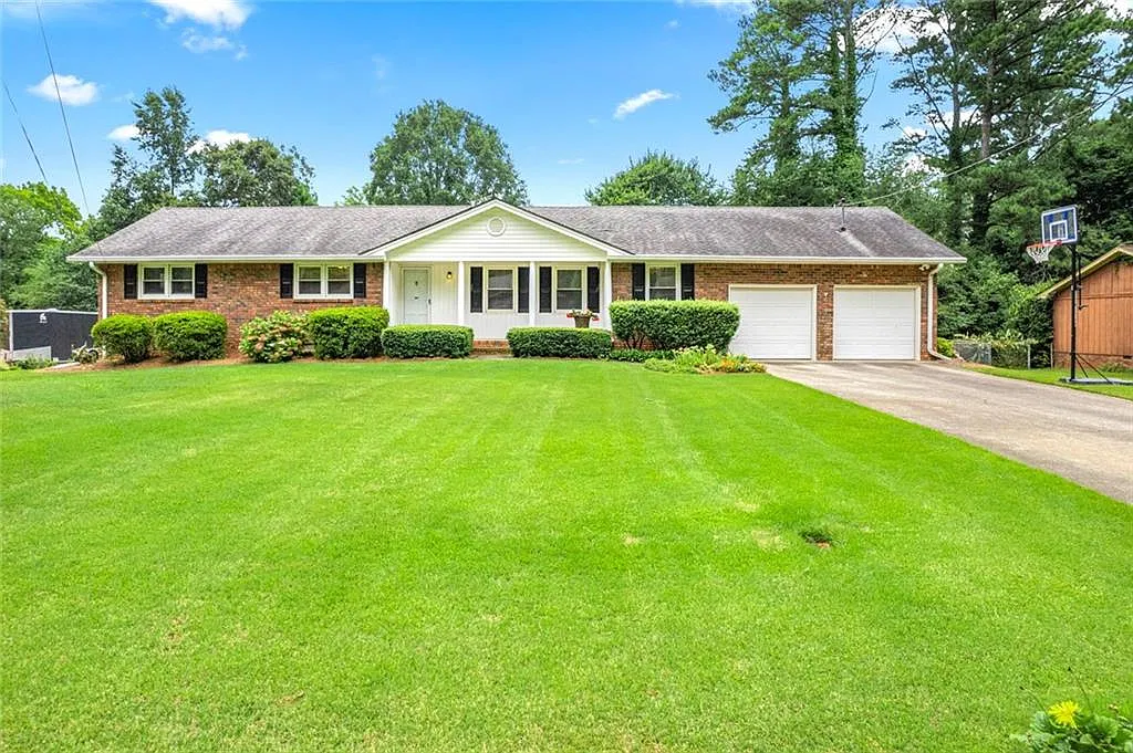 3 bed, 2.0 bath, 1762 sqft, $2,550 — Photo 1