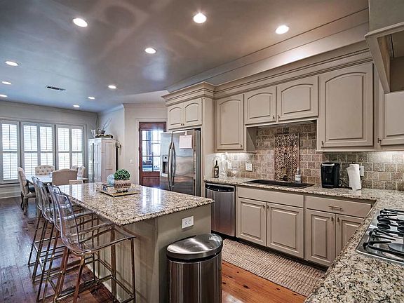 4th image of 122 Northlake Dr