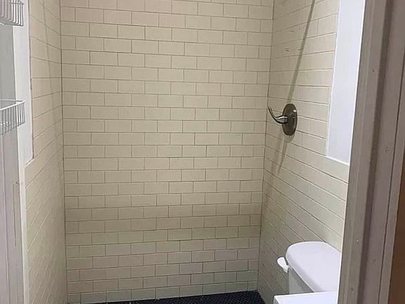 5th image of 106 Huron St APT 2R