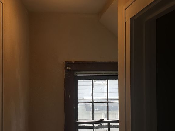 2nd image of 39 Hilton Ave