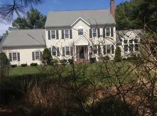 2 Cabernet Ln, Plymouth, MA 02360