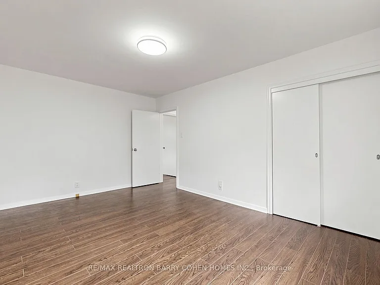 3 Greengate Rd — Photo 28