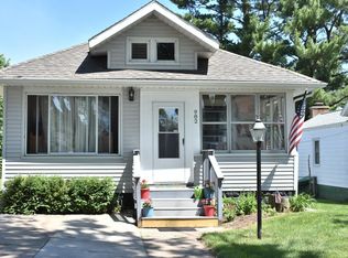 982 W Forest Ave, Muskegon, MI 49441
