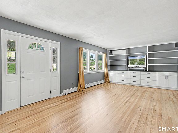 3rd image of 19 Governors Lane