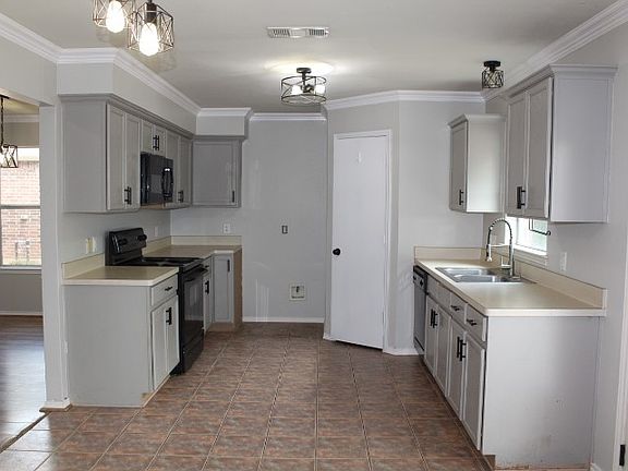3rd image of 4601 Napa Valley Dr