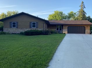 805 17th St SE, Jamestown, ND 58401