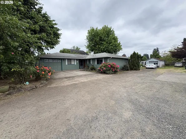392 S 37th St, Springfield, OR 97478