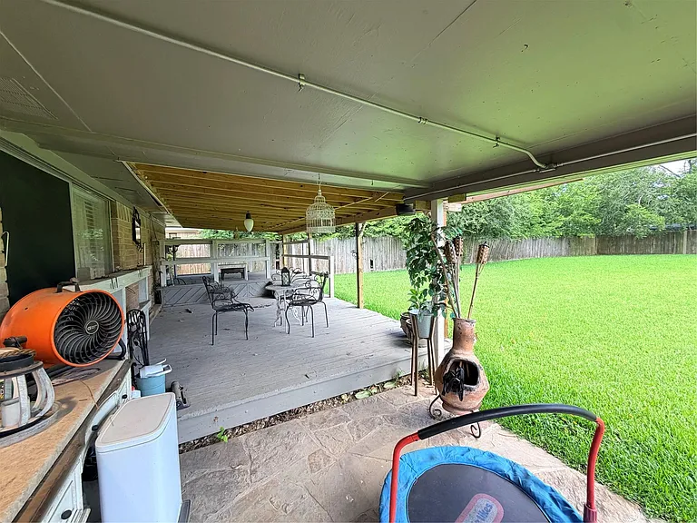 8602 Lazy Brook Ln — Photo 15