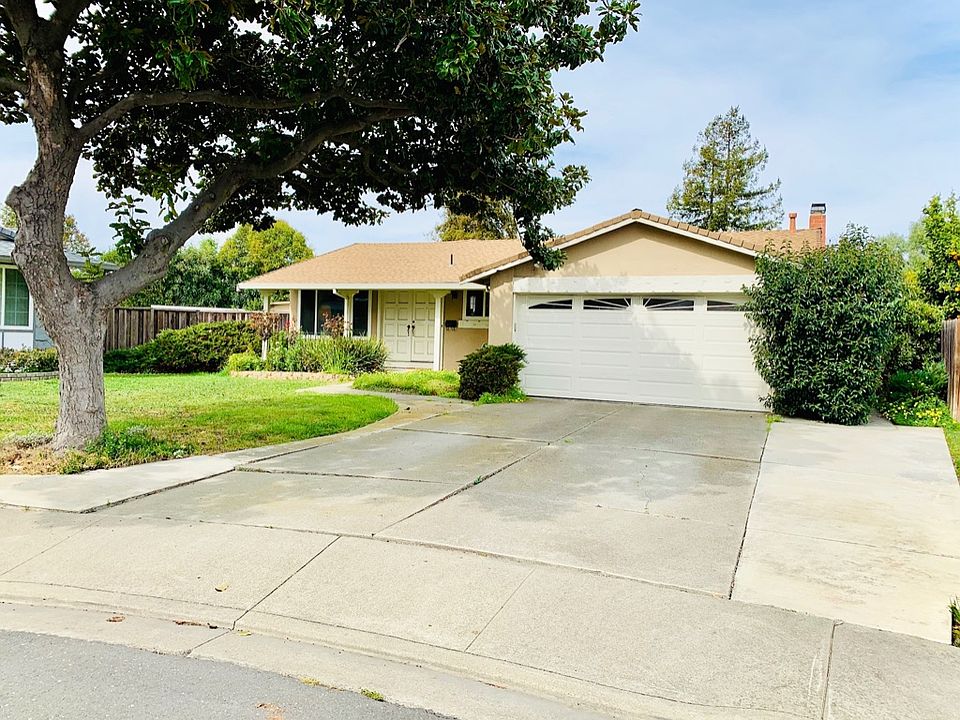 1st image of 2492 Baltusrol Ct