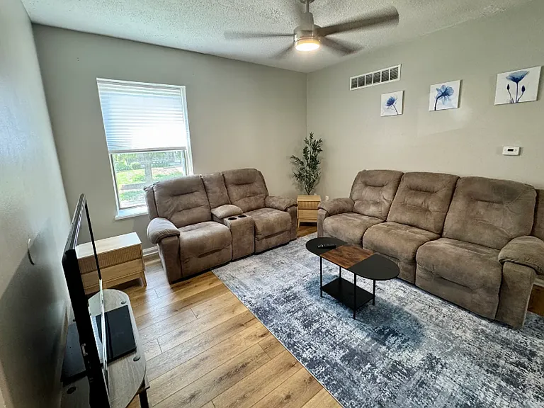 6309-13 Cabanne Ave — Photo 3