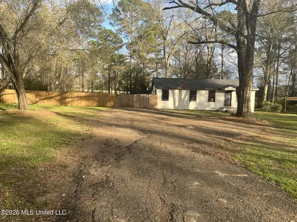 5552 Terry Rd, Jackson, MS 39272