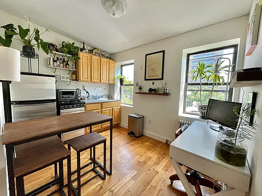 Rented by Lodger Corp | media 39