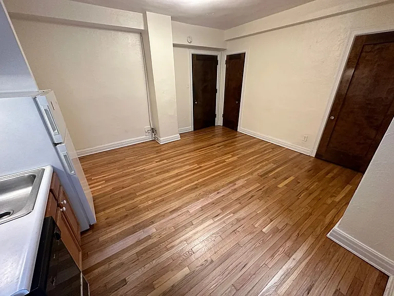 New King Edward Apartments — Photo 16