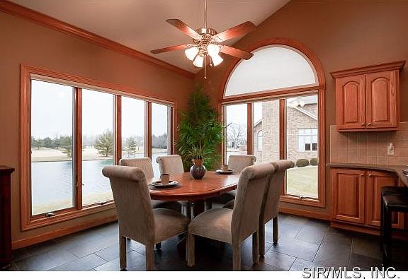 5th image of 6505 Fox Lake Dr