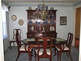 5th image of 904 NE Lakeside Ct