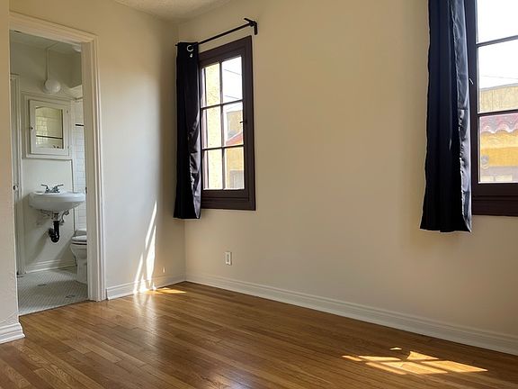 4th image of 1463 Scott Ave #45