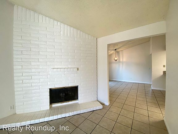 4th image of 4021 Renick Way