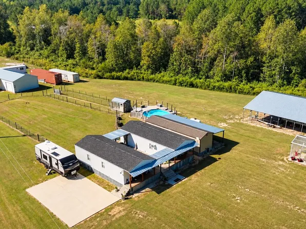319 A Rupert Wood Ln, Claxton, GA 30417