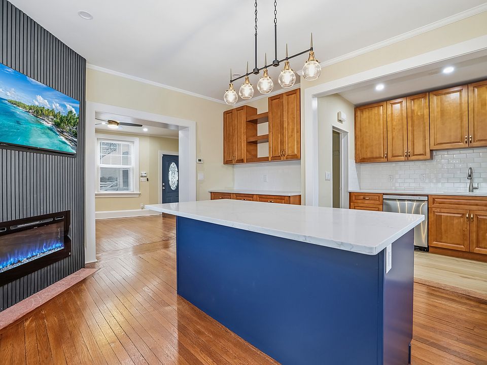 1st image of 183 Claremont Ave #2