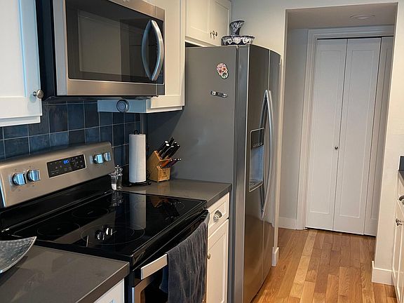 4th image of 333 Orange Ave Unit 9