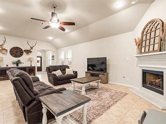 5th image of 16226 Amber Brown Dr