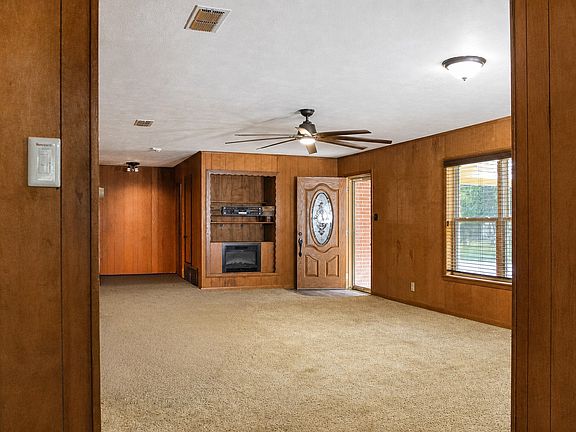 5th image of 405 W Neely Ave