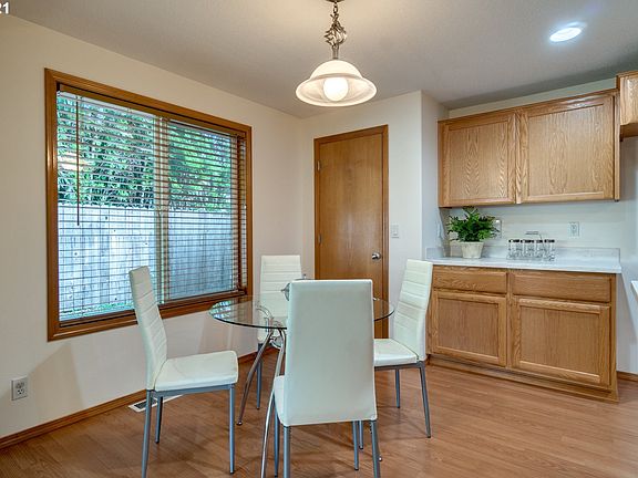 2nd image of 6312 NE 45th Cir