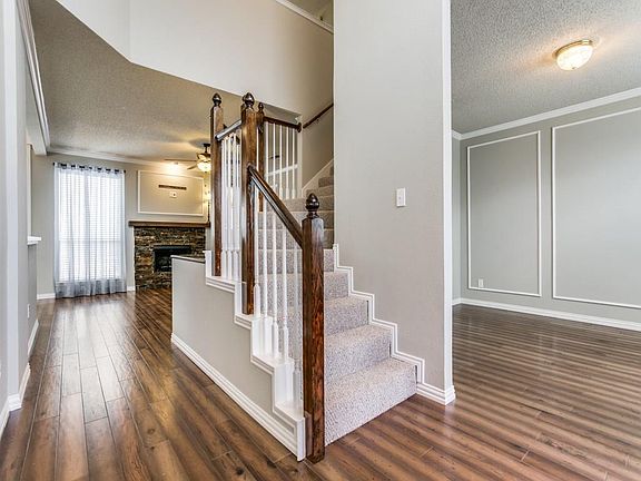 4th image of 2737 Grasmere St