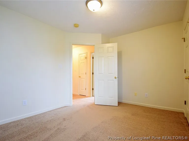 127 Blue Water Dr — Photo 16