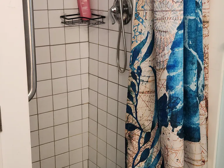 soap and shampoo provided