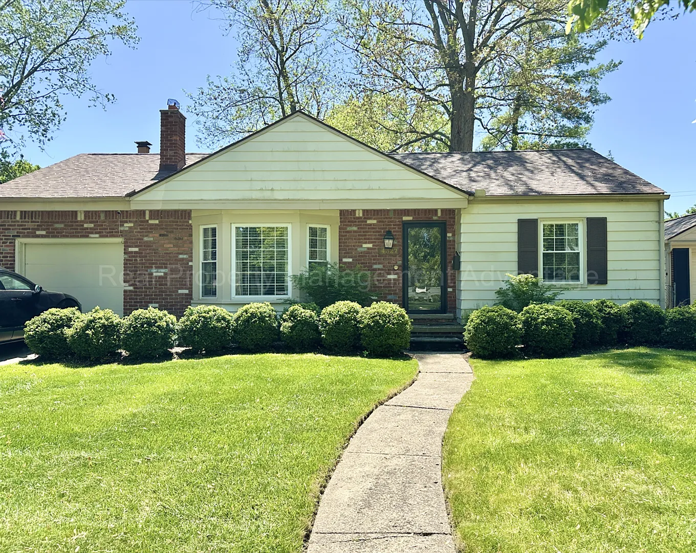 Updated 3-Bed Ranch Steps from Downtown Birmingham & Woodward! — Photo 1