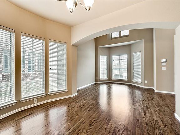 4th image of 4218 Mane Dr