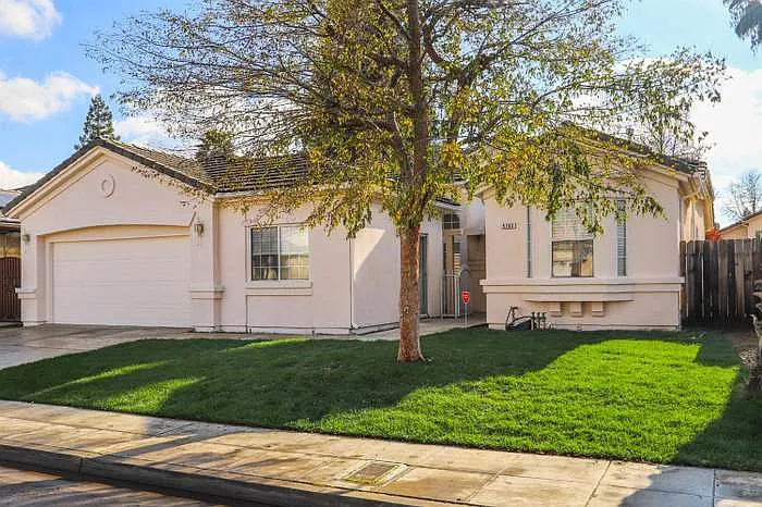 5745 W Decatur Ave — Photo 5