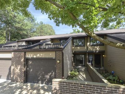 593 Dade Ln, Cleveland, OH, 44143