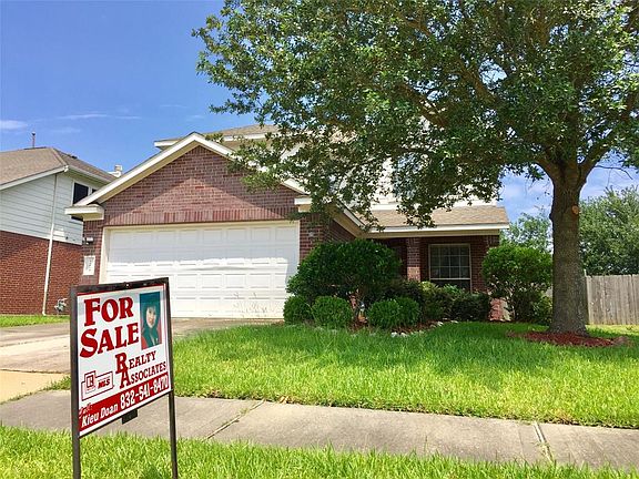 3rd image of 16019 Makayla Dr