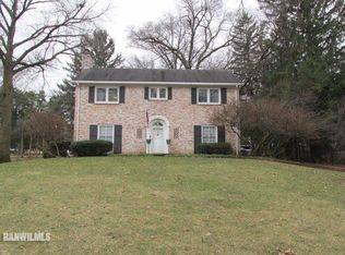 1735 Highland Dr, Freeport, IL 61032