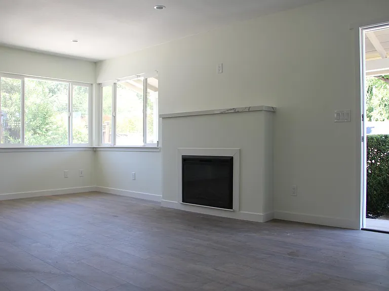 20 Ardith Ln — Photo 8