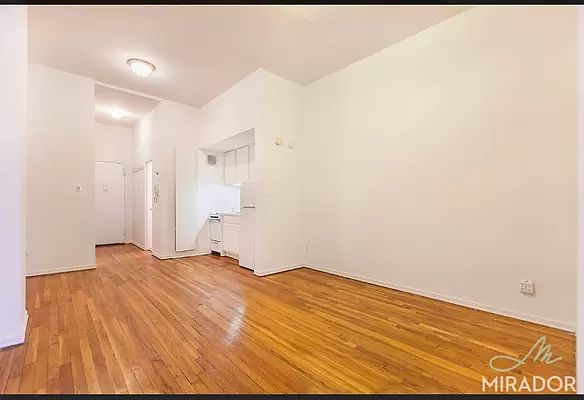 1st image of 1450 2nd Ave APT 5A