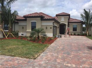 2854 Aviamar Cir, Naples, FL 34114