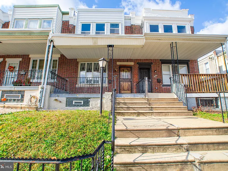 5750 N Lambert St — Photo 23